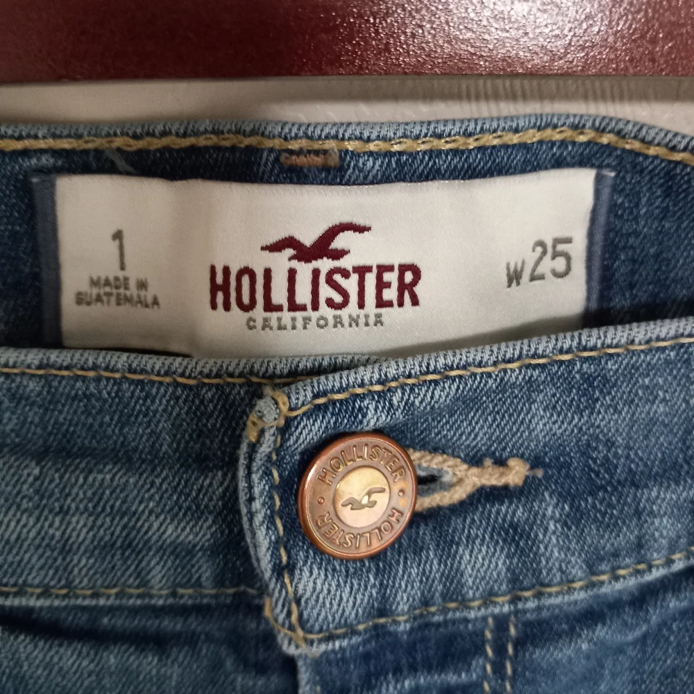 Hollister 1 28 Jeans Shorts Distressed Medium Wash